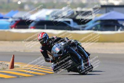 media/Oct-09-2022-SoCal Trackdays (Sun) [[95640aeeb6]]/Turn 2 (1110am)/